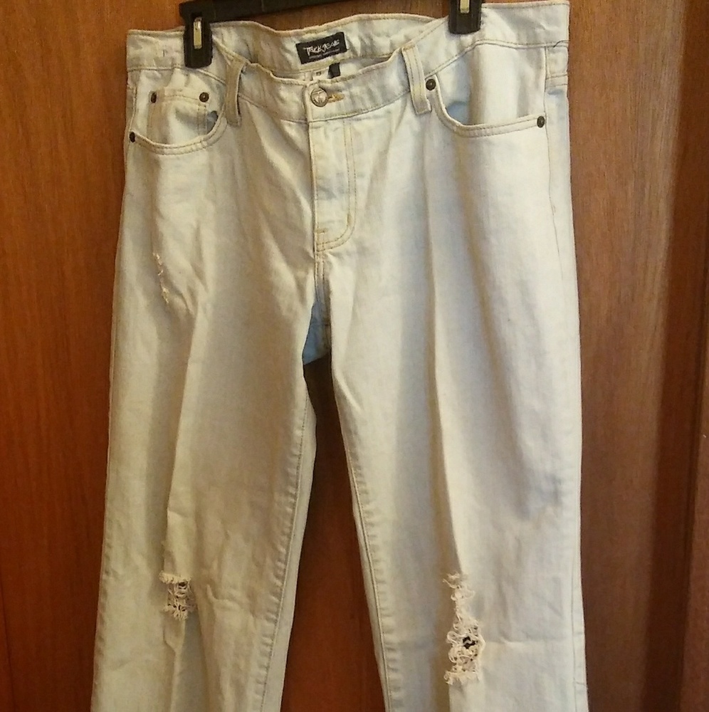 🎈FINAL PRICE🎈TaLL WOMEN' S distressed jeans
